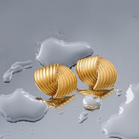 TEXTURE CROSS EARRINGS